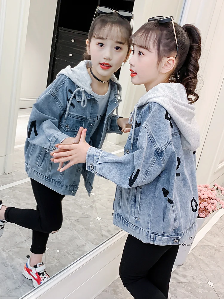 2021 Spring Girls Denim Jacket New Korean Children's Net Red Fashion Wild Embroidery Letter Top Hat Detachable Fashion Top Coat
2021 Spring Girls Denim Jacket New Korean Children's Net Red Fashion Wild Embroidery Letter Top Hat Detachable Fashion Top Coat