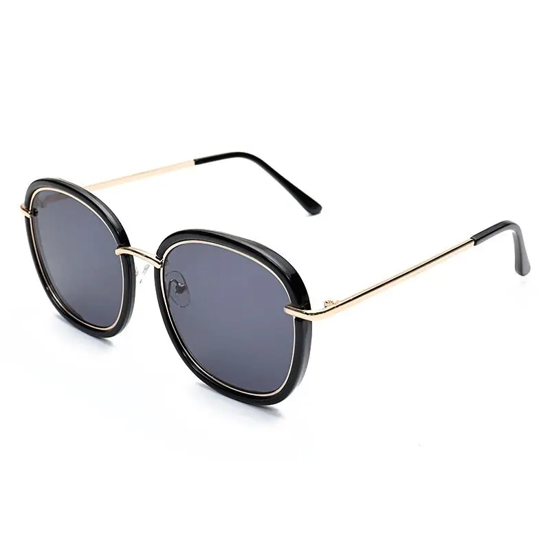 7242 Retro circular spectacle frames for men and women with flat lens sunglasses
7242 Retro circular spectacle frames for men and women with flat lens sunglasses