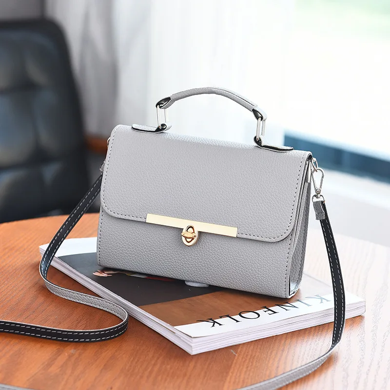 The new fashion small square bag diagonal bag shoulder bag female bag Korean version all-match fashionable handbag
The new fashion small square bag diagonal bag shoulder bag female bag Korean version all-match fashionable handbag