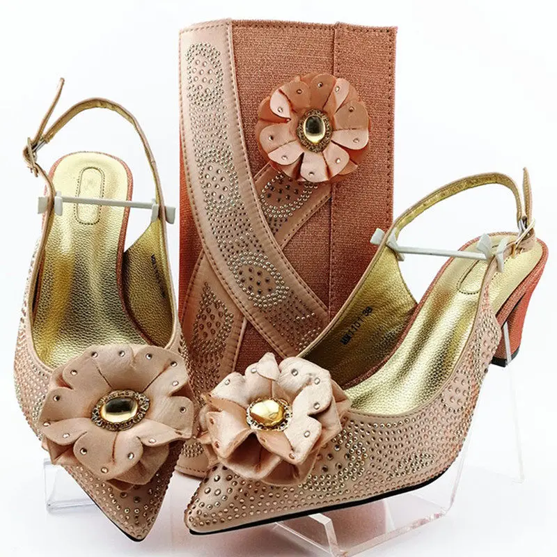 New Arrival Beautiful Ladies Shoes And Bag Set Fashion Italy Style Rhinestone Pumps Shoes And Bags Set For Party Dress
New Arrival Beautiful Ladies Shoes And Bag Set Fashion Italy Style Rhinestone Pumps Shoes And Bags Set For Party Dress
