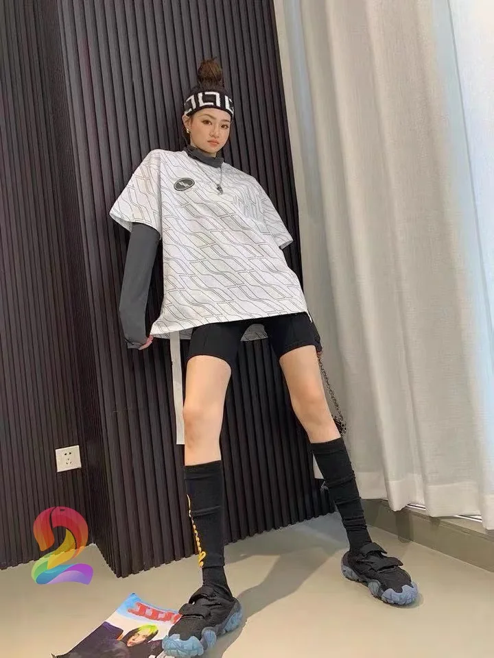 High Street WE11DONE Striped T-shirt Men Women High Quality Round Neck Casual Tops WE11DONE Fashion Ribbon Decoration T-shirt
High Street WE11DONE Striped T-shirt Men Women High Quality Round Neck Casual Tops WE11DONE Fashion Ribbon Decoration T-shirt