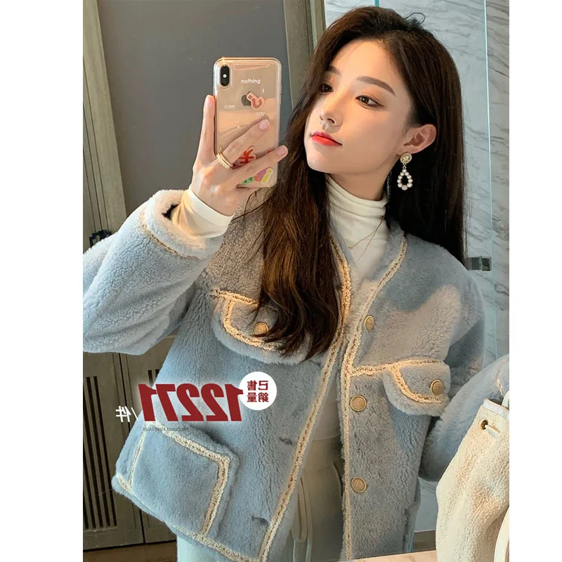 Autumn and winter woven retro small V-neck temperament woolen woolen jacket women 2021 fashion new warm jacket
Autumn and winter woven retro small V-neck temperament woolen woolen jacket women 2021 fashion new warm jacket