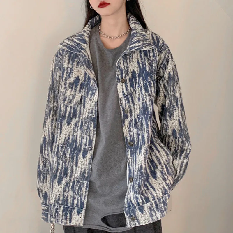 Vintage Tie Dye Print Loose Casual Women Denim Jacket Casual Long Sleeve Jeans Jacket Female Autumn Harajuku Chaqueta Mujer
Vintage Tie Dye Print Loose Casual Women Denim Jacket Casual Long Sleeve Jeans Jacket Female Autumn Harajuku Chaqueta Mujer