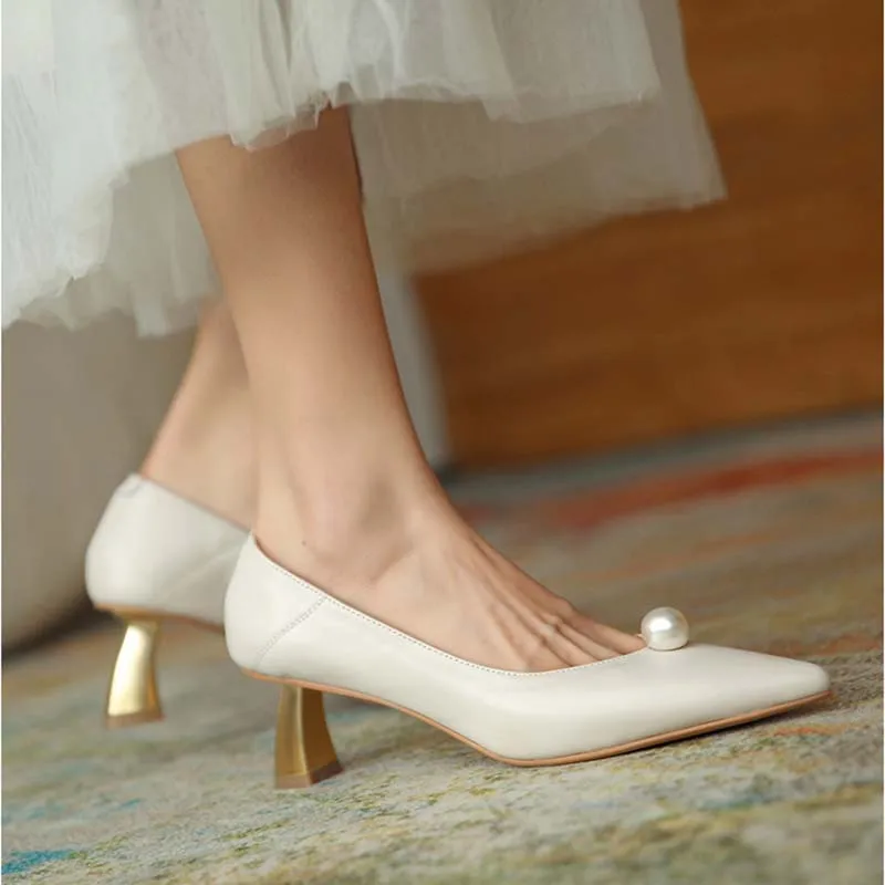 High Heels Women's Winter Pearl Fashion Point Toe Thin Slim High Heels Soft Women Dress Single Shoes Autumn Female Wedding Pumps
High Heels Women's Winter Pearl Fashion Point Toe Thin Slim High Heels Soft Women Dress Single Shoes Autumn Female Wedding Pumps
