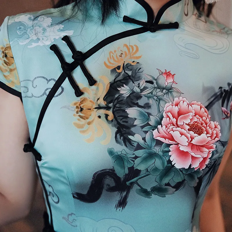 Plus Size S-5XL Women Traditioonal Chinese Dress Flower Elegant Silk Cheongsam Slim Long Qipao
Plus Size S-5XL Women Traditioonal Chinese Dress Flower Elegant Silk Cheongsam Slim Long Qipao