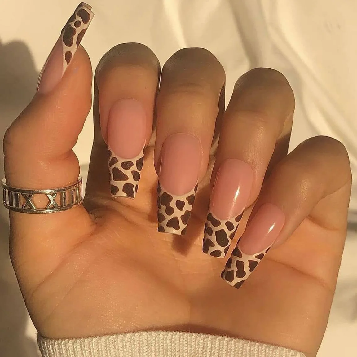 24pcs Leopard Printed Nails Patch Glue Type Long Paragraph Removable Fashion Manicure False Nails Patch TN
24pcs Leopard Printed Nails Patch Glue Type Long Paragraph Removable Fashion Manicure False Nails Patch TN