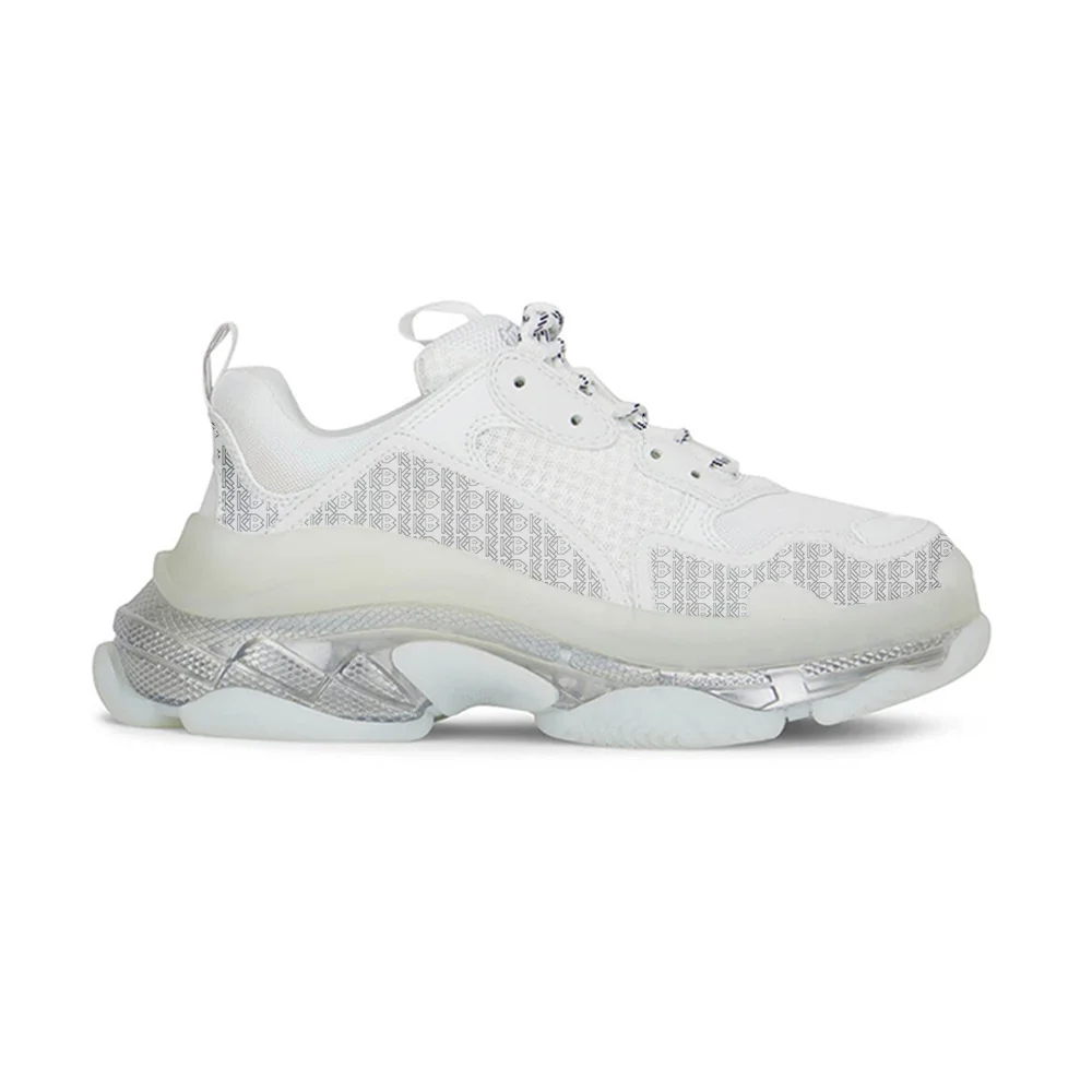 Кроссовки WFMD BLCG Triple S # wfmd28C
Кроссовки WFMD BLCG Triple S # wfmd28C