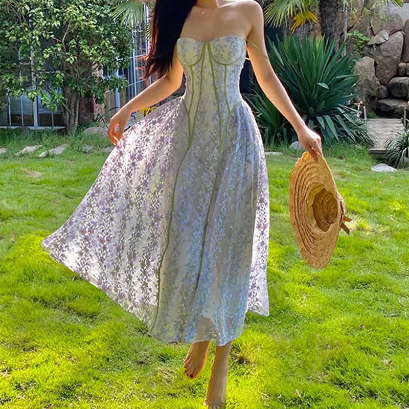 2021 new summer women's lace pastoral girl Embroidered Floral suspender dress long and ankle short prom dress Strapless
2021 new summer women's lace pastoral girl Embroidered Floral suspender dress long and ankle short prom dress Strapless
