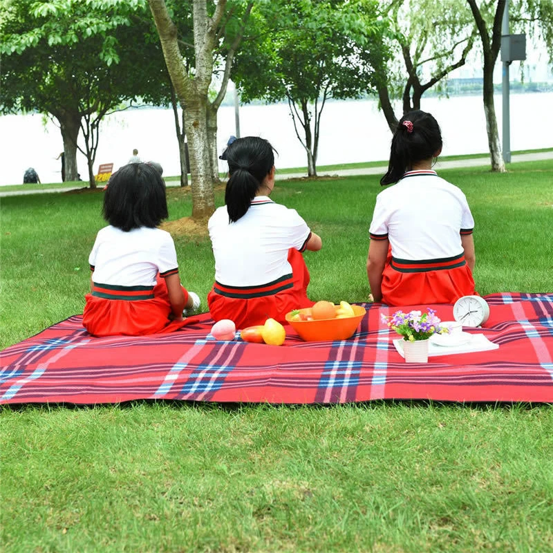 Outdoor Camping Waterproof Double-sided Fleece Aluminum Film Picnic Mat In Stock
Outdoor Camping Waterproof Double-sided Fleece Aluminum Film Picnic Mat In Stock