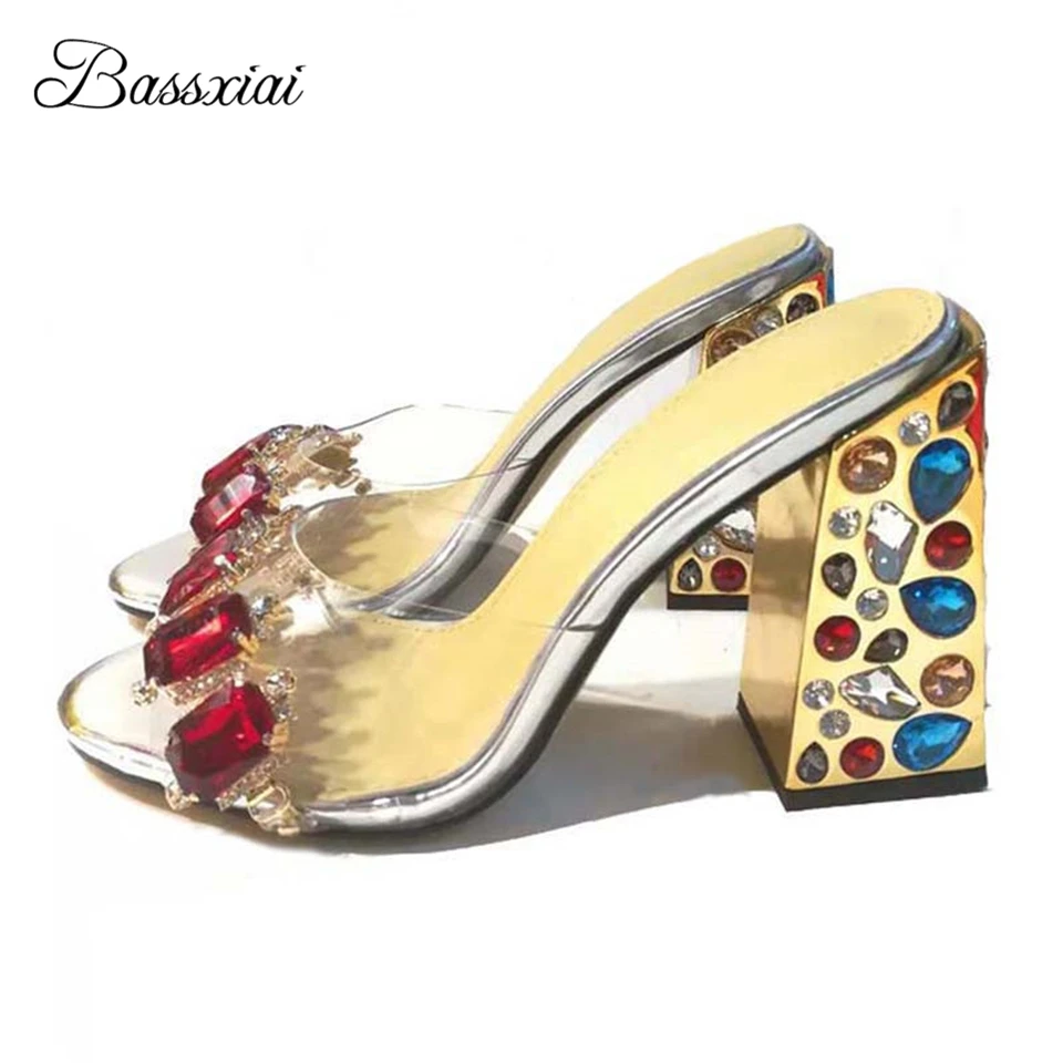 Clear PVC Transparent One-Strap Sandals Women Jeweled Diamond Rhinestone Square Heel Slingbacks Mules Lady Summer
Clear PVC Transparent One-Strap Sandals Women Jeweled Diamond Rhinestone Square Heel Slingbacks Mules Lady Summer