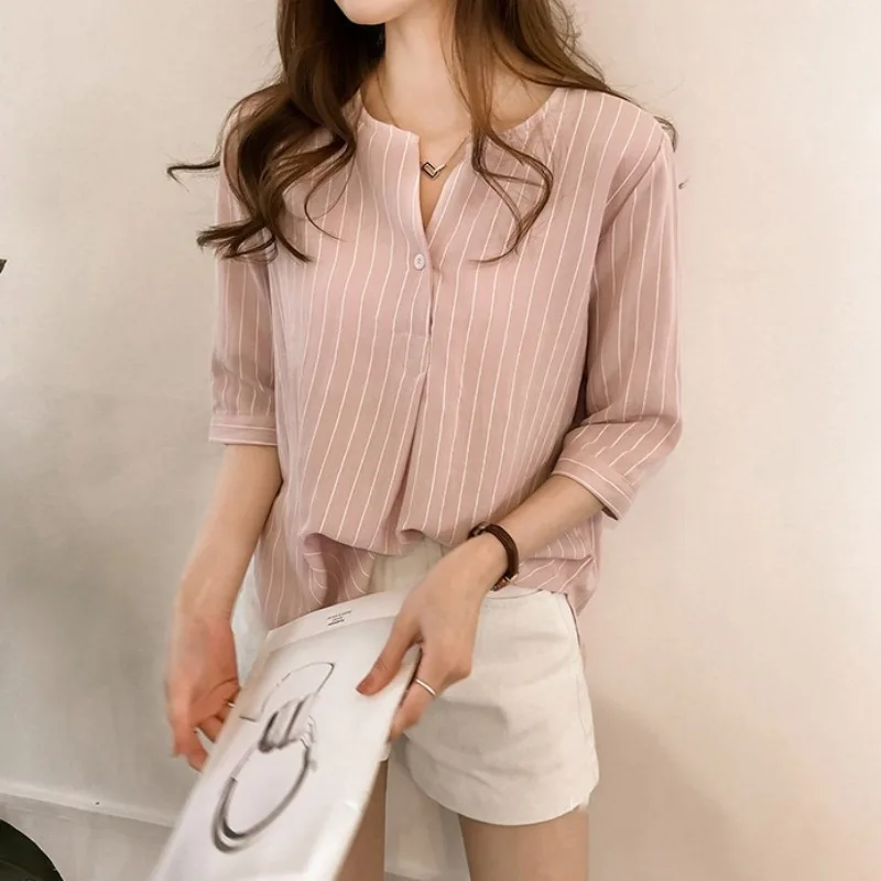 Summer Women's Striped Shirts O Neck Short Sleeve Button Blouses Women Tops and Blouses Feme
Summer Women's Striped Shirts O Neck Short Sleeve Button Blouses Women Tops and Blouses Feme