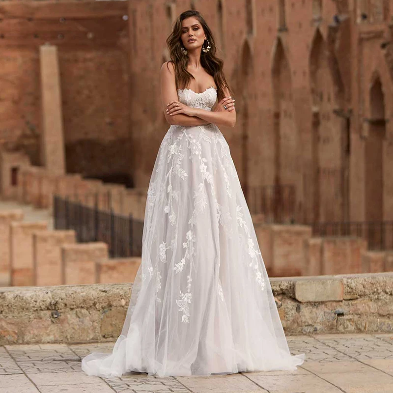 Elegant Boho Wedding Dress for Woman Sweetheart Strapless Appliques Lace Wedding Gowns Bridal Dress trouwjurk robe de mariage
Elegant Boho Wedding Dress for Woman Sweetheart Strapless Appliques Lace Wedding Gowns Bridal Dress trouwjurk robe de mariage