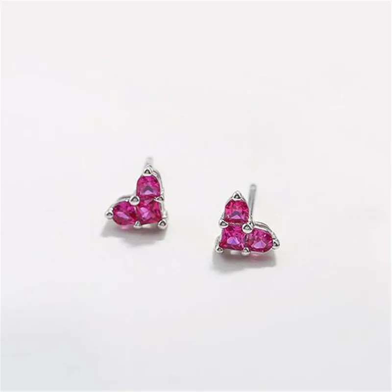 Fine Silver Color Sweet Zircon Heart-shaped Mini Red Love Stud Earrings for Women Elegant Jewelry Lover Mujer Gifts SE126
Fine Silver Color Sweet Zircon Heart-shaped Mini Red Love Stud Earrings for Women Elegant Jewelry Lover Mujer Gifts SE126