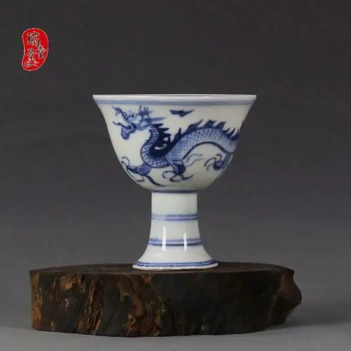 3,2 "Xuande отмеченный синий и белый фарфор благоприятный Дракон высокой стопы чайная чашка
3,2 "Xuande отмеченный синий и белый фарфор благоприятный Дракон высокой стопы чайная чашка