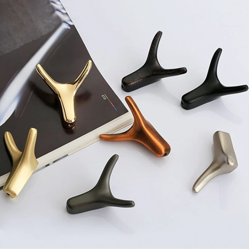 European Luxury Hooks Zinc Alloy Storage Hooks Bathroom Kitchen Room Cloth Towel Rack Coat Hat Hanger Keys Creative Hook
European Luxury Hooks Zinc Alloy Storage Hooks Bathroom Kitchen Room Cloth Towel Rack Coat Hat Hanger Keys Creative Hook