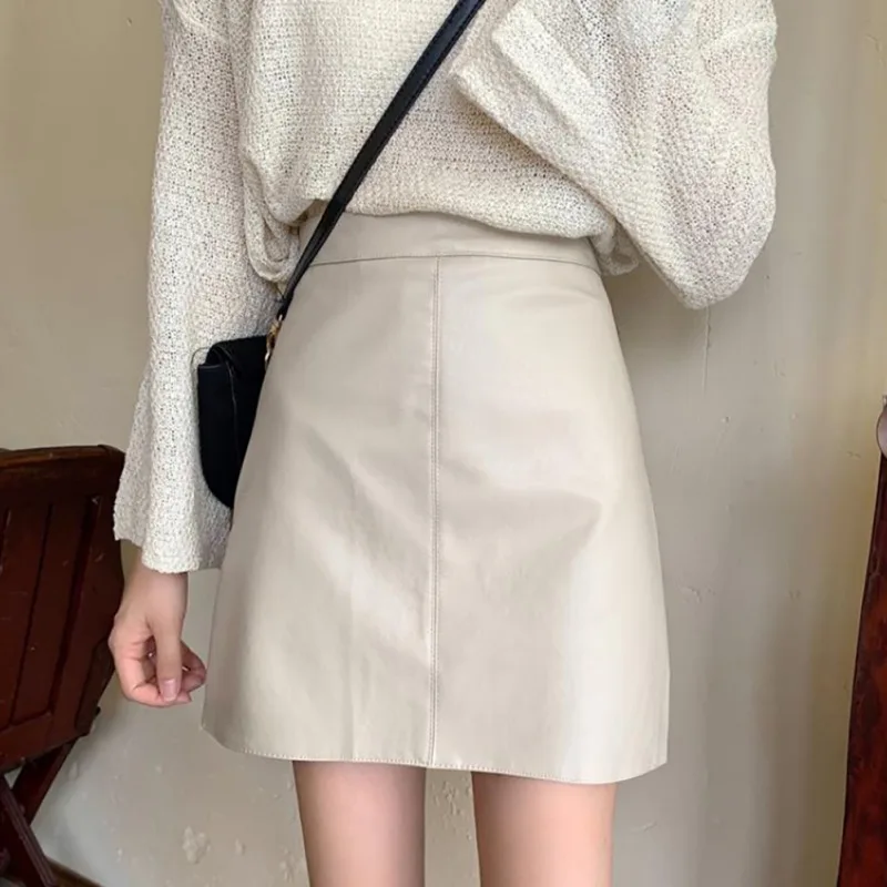 2020 Fashion Sexy Womens Autumn Winter High Waist PU Casual Wild Leather Short College Skirt Solid Color A-line Skirts
2020 Fashion Sexy Womens Autumn Winter High Waist PU Casual Wild Leather Short College Skirt Solid Color A-line Skirts