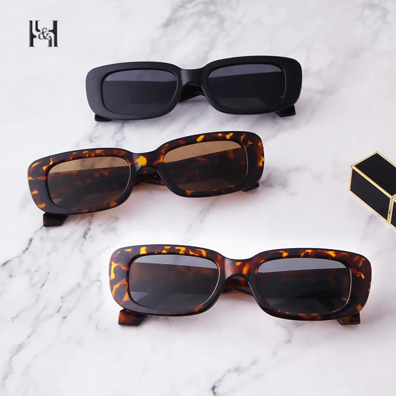 2022 HONGHONG Vintage Small Rectangle Fashion Sunglasses Men And Women Sun Glass Travelling Trendy Remarkable Quality De SOL
2022 HONGHONG Vintage Small Rectangle Fashion Sunglasses Men And Women Sun Glass Travelling Trendy Remarkable Quality De SOL