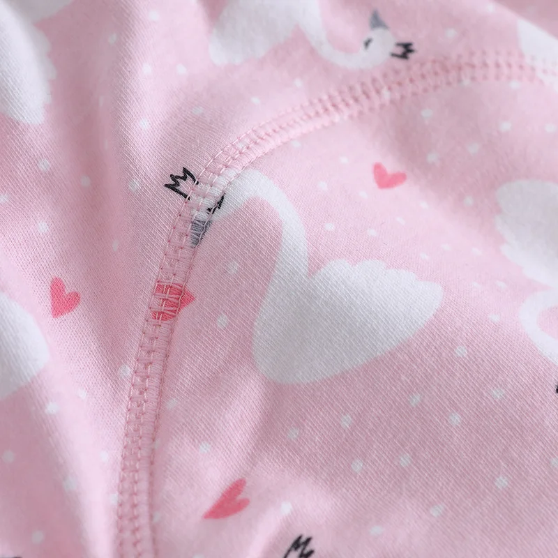 Elinfant 1 . 6 
Elinfant 1 . 6