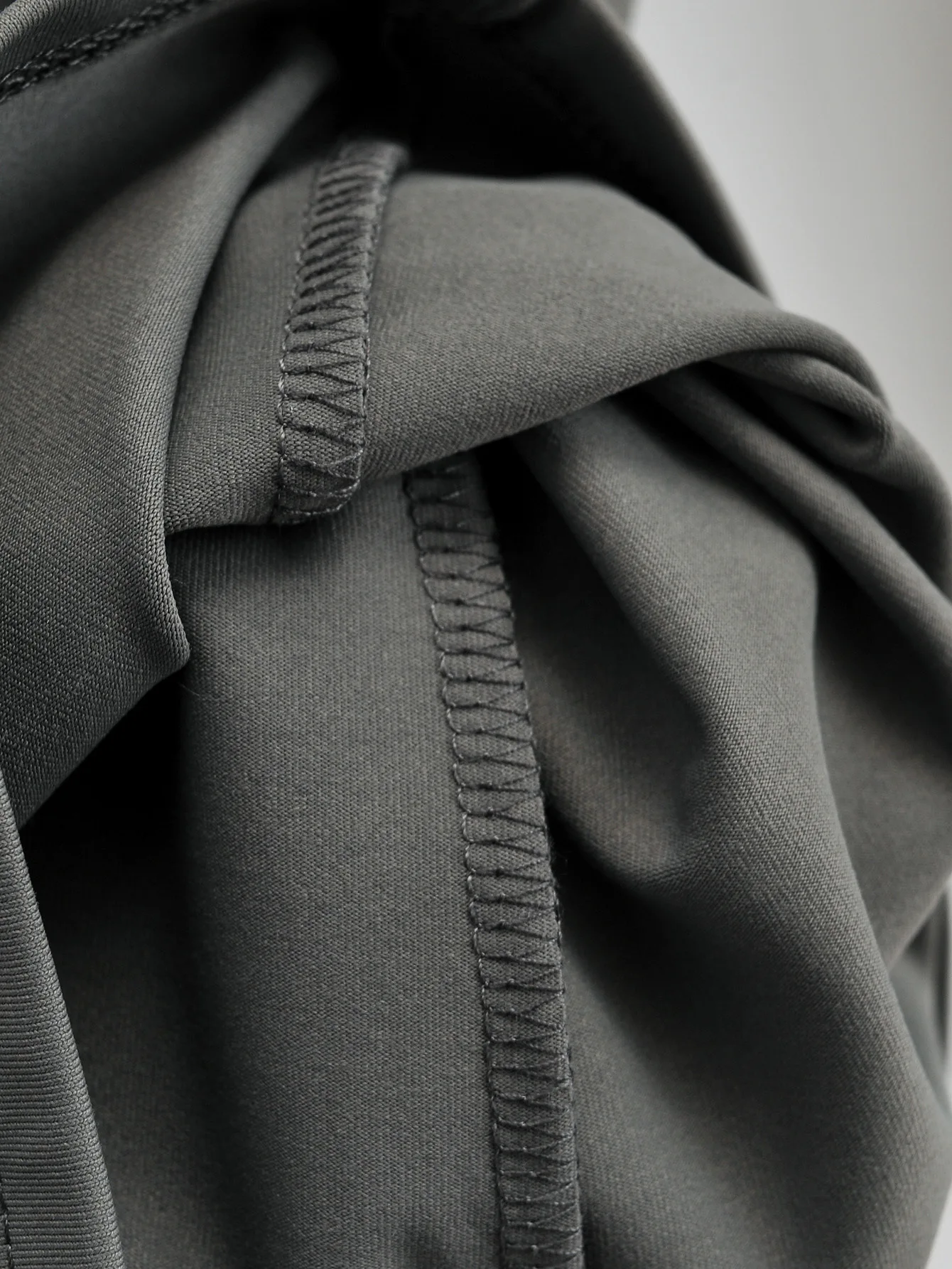 Front waist water drop rope flared pants summer high waist beltless temperament commuter trousers micro trousers straight pants
Front waist water drop rope flared pants summer high waist beltless temperament commuter trousers micro trousers straight pants