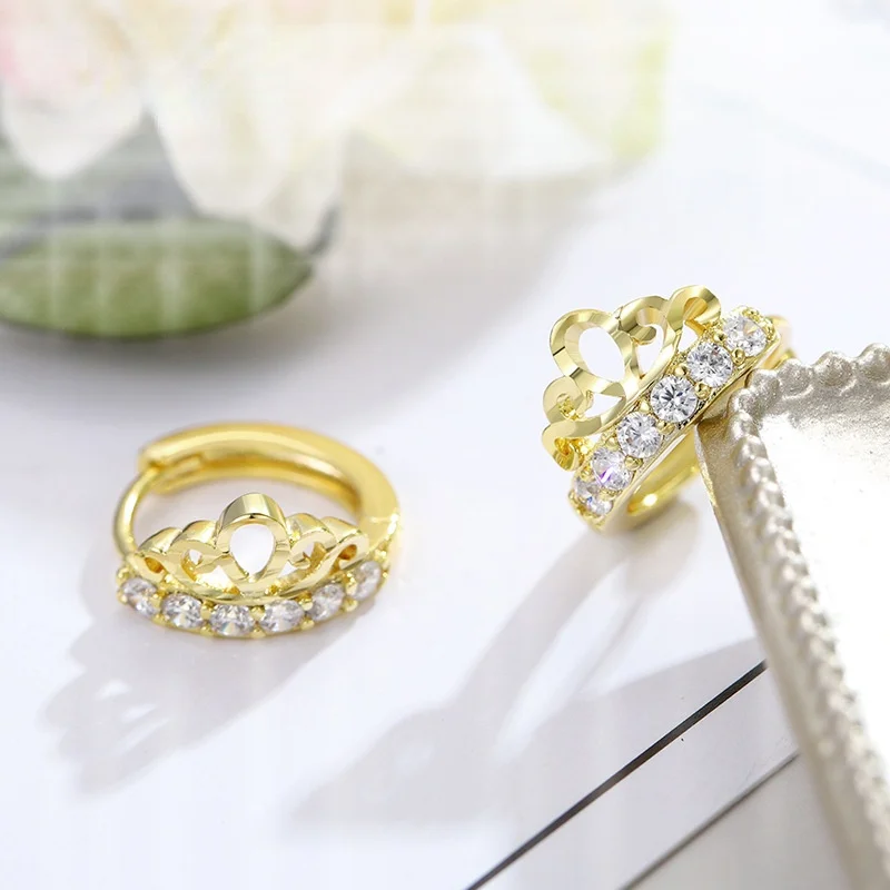 14K Gold Pure Gold Color Earrings Women Retro Temperament Crown Earrings Copper Alloy Golden Zircon Inlaid Earrings Jewelry
14K Gold Pure Gold Color Earrings Women Retro Temperament Crown Earrings Copper Alloy Golden Zircon Inlaid Earrings Jewelry
