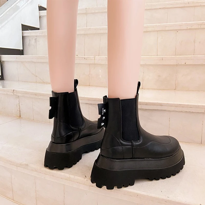 HQFZO Women Ankle Boots Short Martin Shoes Thick Bottom Platform Round Toe Leather Autumn Shoes 
HQFZO Women Ankle Boots Short Martin Shoes Thick Bottom Platform Round Toe Leather Autumn Shoes