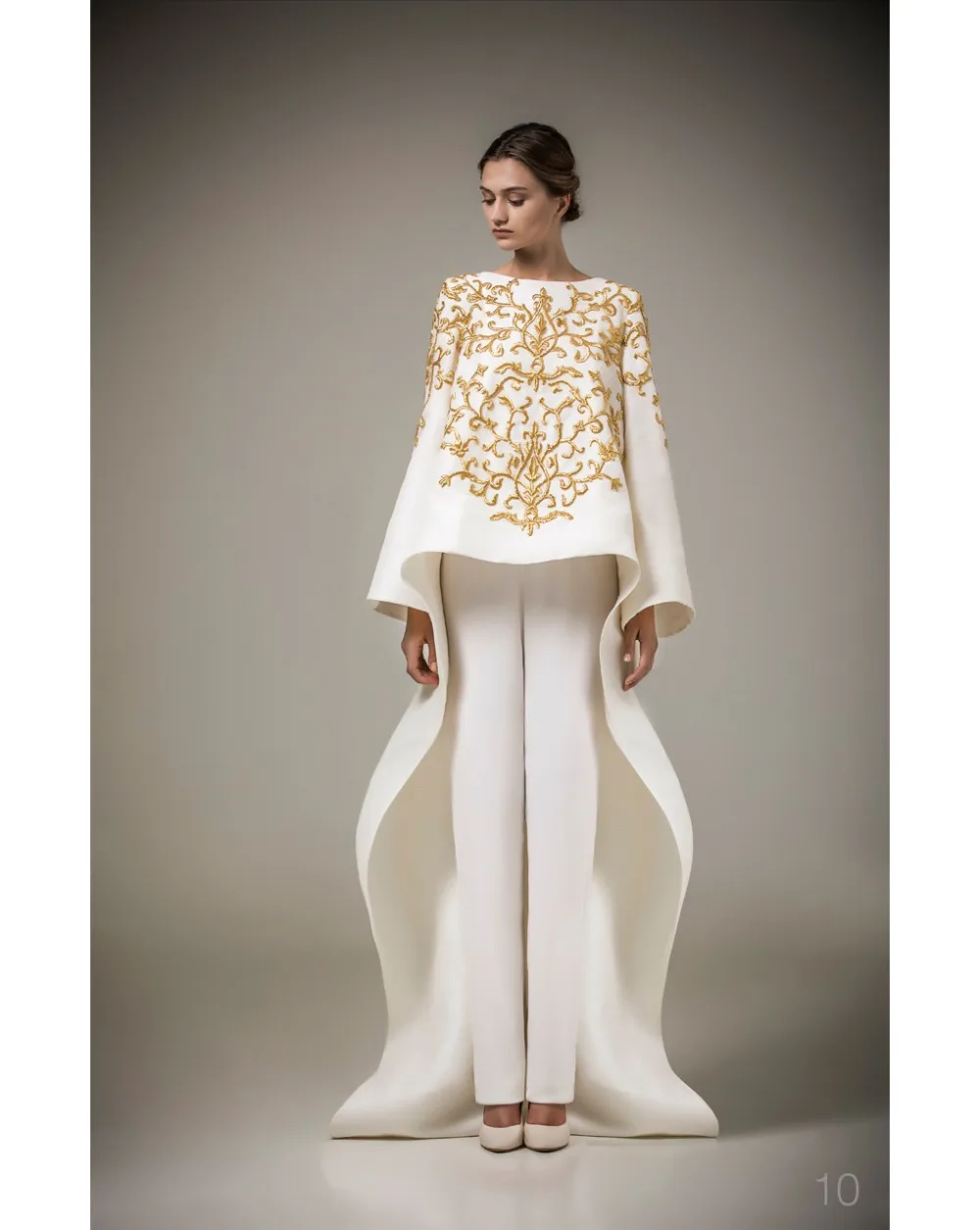Vintage Long Sleeve Arabic Robe Muslim Formal Evening Dresses 2015 Golden Embroidery Flowers White Stain Coat Pants Prom Gowns
Vintage Long Sleeve Arabic Robe Muslim Formal Evening Dresses 2015 Golden Embroidery Flowers White Stain Coat Pants Prom Gowns