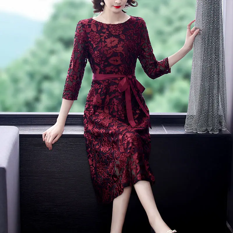 Large Size Jacquard Lace Mesh Dress Autumn New Style Elegant Temperament Fashion Dress Ladies Slim Midi Vestidos De Fiesta M945
Large Size Jacquard Lace Mesh Dress Autumn New Style Elegant Temperament Fashion Dress Ladies Slim Midi Vestidos De Fiesta M945