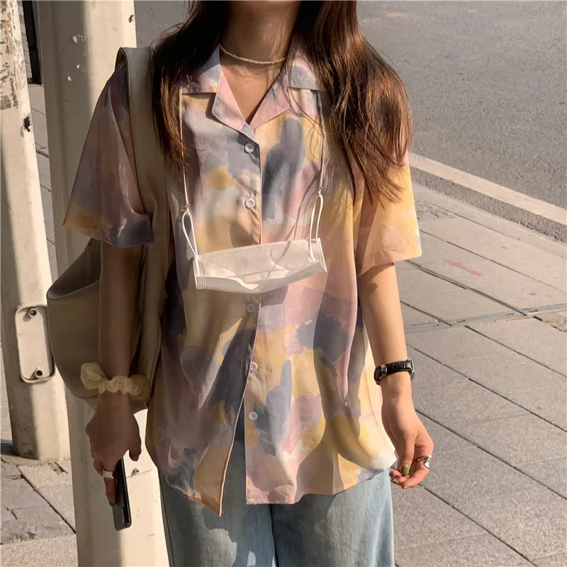 HziriP Single-Breasted Korean Summer Chic Fashion All-Match Smudge V-Neck Shirt Women 2021 Gentle Casual Short-Sleeved Blouses
HziriP Single-Breasted Korean Summer Chic Fashion All-Match Smudge V-Neck Shirt Women 2021 Gentle Casual Short-Sleeved Blouses