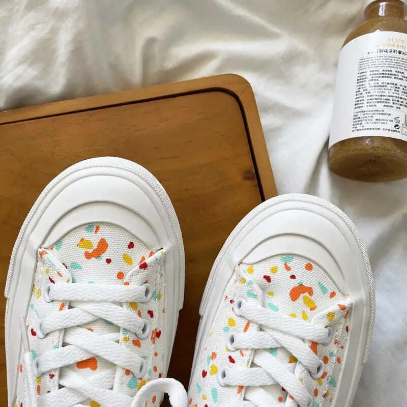 2021 Ladies White Canvas Sneakers Women Colorful Dots Flat Casual Sports Shoes Woman Vulcanized shoes Tennis Female basket femme
2021 Ladies White Canvas Sneakers Women Colorful Dots Flat Casual Sports Shoes Woman Vulcanized shoes Tennis Female basket femme
