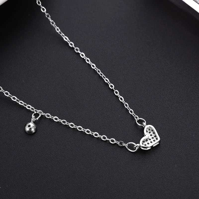 Fashion love necklace female simple heart-shaped clavicle chain student temperament necklace hot sale
Fashion love necklace female simple heart-shaped clavicle chain student temperament necklace hot sale