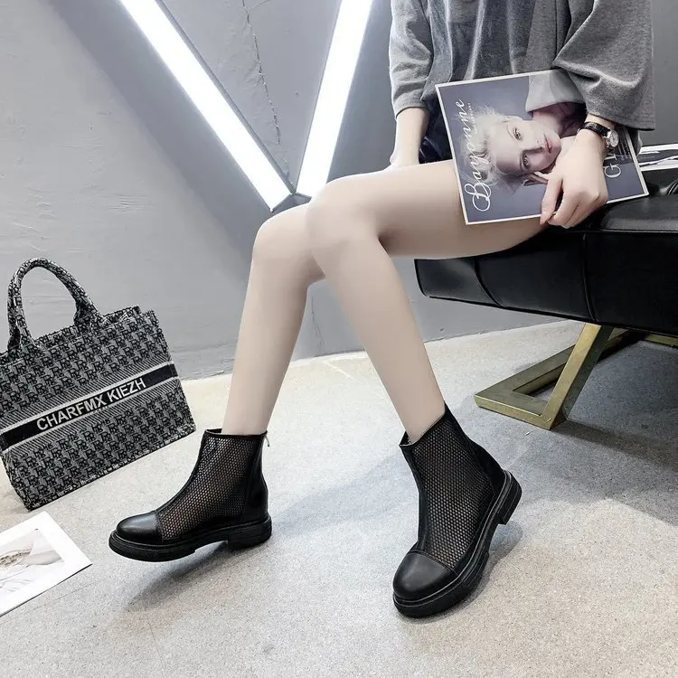 Net Boots Summer Breathable Thin Short Boots 2021 New Hollow Martin Boots Female British Zipper Wild Mesh Sandals
Net Boots Summer Breathable Thin Short Boots 2021 New Hollow Martin Boots Female British Zipper Wild Mesh Sandals