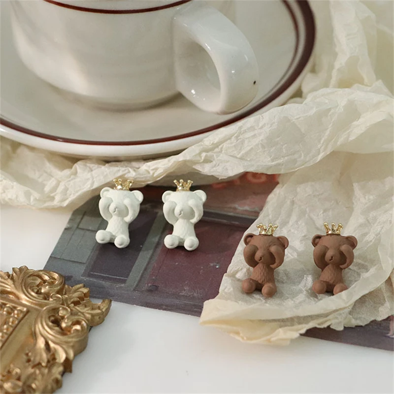 Trendy Creative White Coffee Crown Bear Shape Cute Hip-Hop Style Personalized Earrings Women’s Party Jewelry Accessories Gifts
Trendy Creative White Coffee Crown Bear Shape Cute Hip-Hop Style Personalized Earrings Women’s Party Jewelry Accessories Gifts
