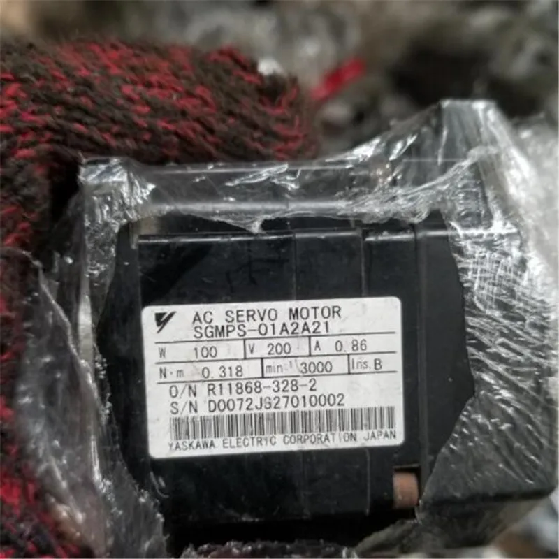 Использованный протестированный рабочий SGMPS-01A2A21 серводвигатель переменного тока
Использованный протестированный рабочий SGMPS-01A2A21 серводвигатель переменного тока