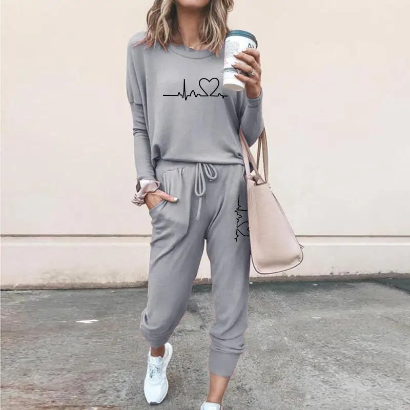 Tracksuit Women 2 Piece Set Loose Comfortable Shirt Tops and Elastic Waist Pants Suit Long Sleeve Sets Casual Suit Clothes 
Tracksuit Women 2 Piece Set Loose Comfortable Shirt Tops and Elastic Waist Pants Suit Long Sleeve Sets Casual Suit Clothes