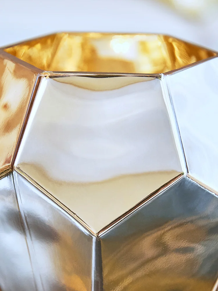 Nordic Gold Glass Vase Decoration Living Room Flower Arrangement Decoration Household Luxury Large Vase Home Accessories Gifts
Nordic Gold Glass Vase Decoration Living Room Flower Arrangement Decoration Household Luxury Large Vase Home Accessories Gifts