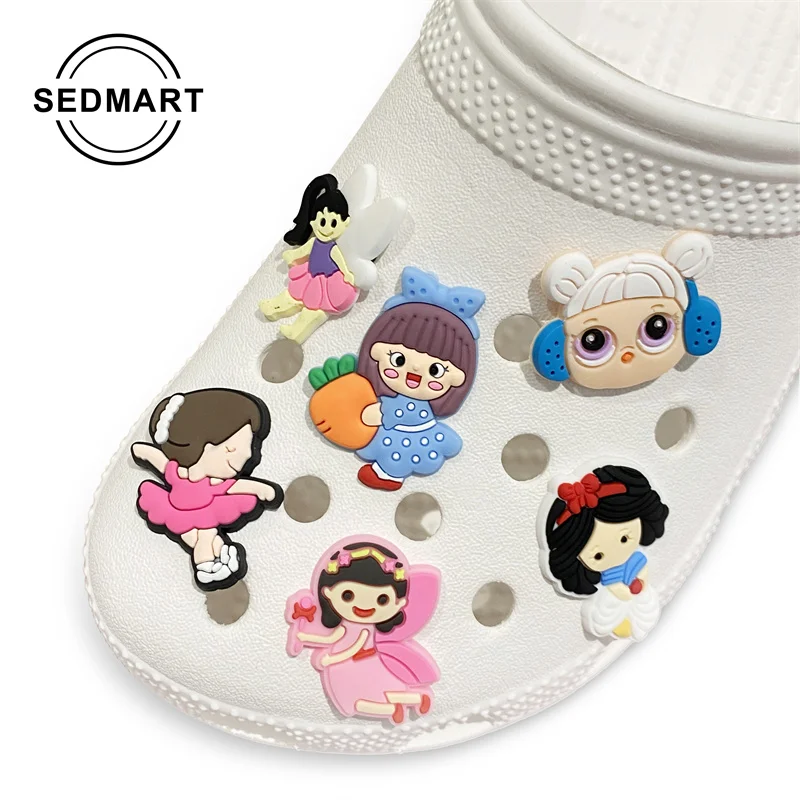 1pcs Cute little girl Shoe Charms Accessories Decorations Genius PVC Clog Charms Buckle for Kids Boys Girls Party Xmas Gifts
1pcs Cute little girl Shoe Charms Accessories Decorations Genius PVC Clog Charms Buckle for Kids Boys Girls Party Xmas Gifts