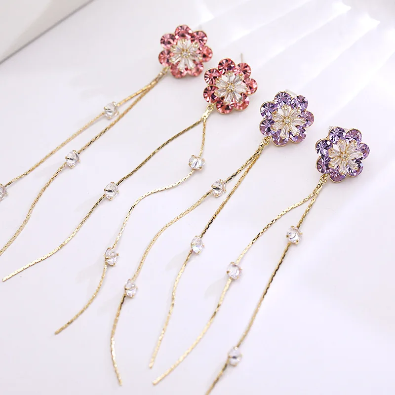 Purple Daisy Flower Earrings For Female 2021 New Trendy Flower Tassel Dangler Romantic Wedding Jewelry Birthday Gift 
Purple Daisy Flower Earrings For Female 2021 New Trendy Flower Tassel Dangler Romantic Wedding Jewelry Birthday Gift