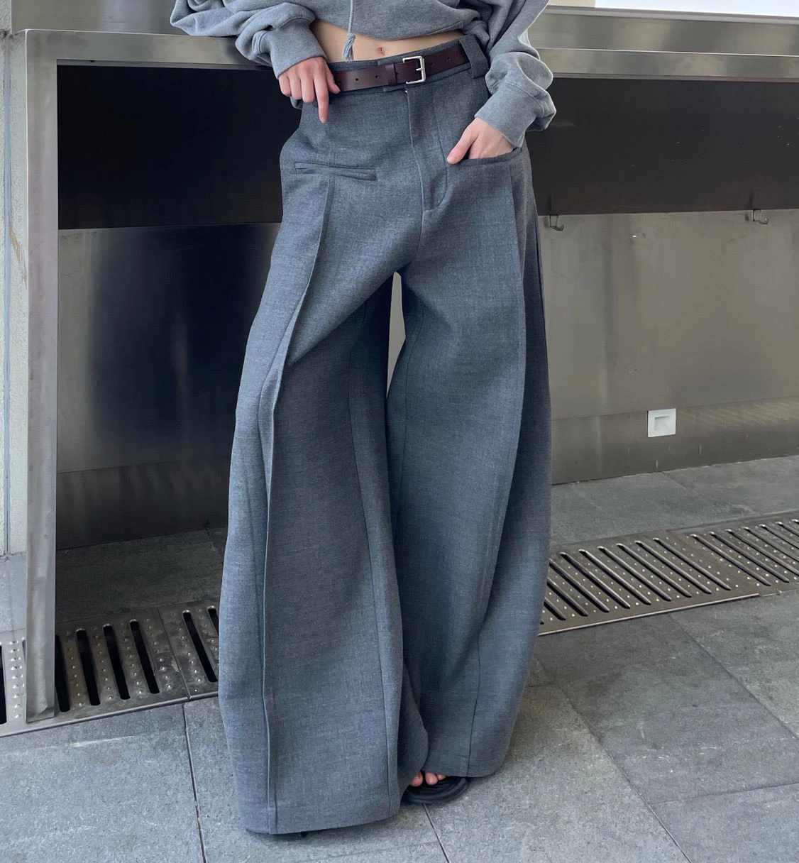 Designer Clothes High Quality Women Fashion High Waist Casual Draped Wide Leg Pants
Designer Clothes High Quality Women Fashion High Waist Casual Draped Wide Leg Pants