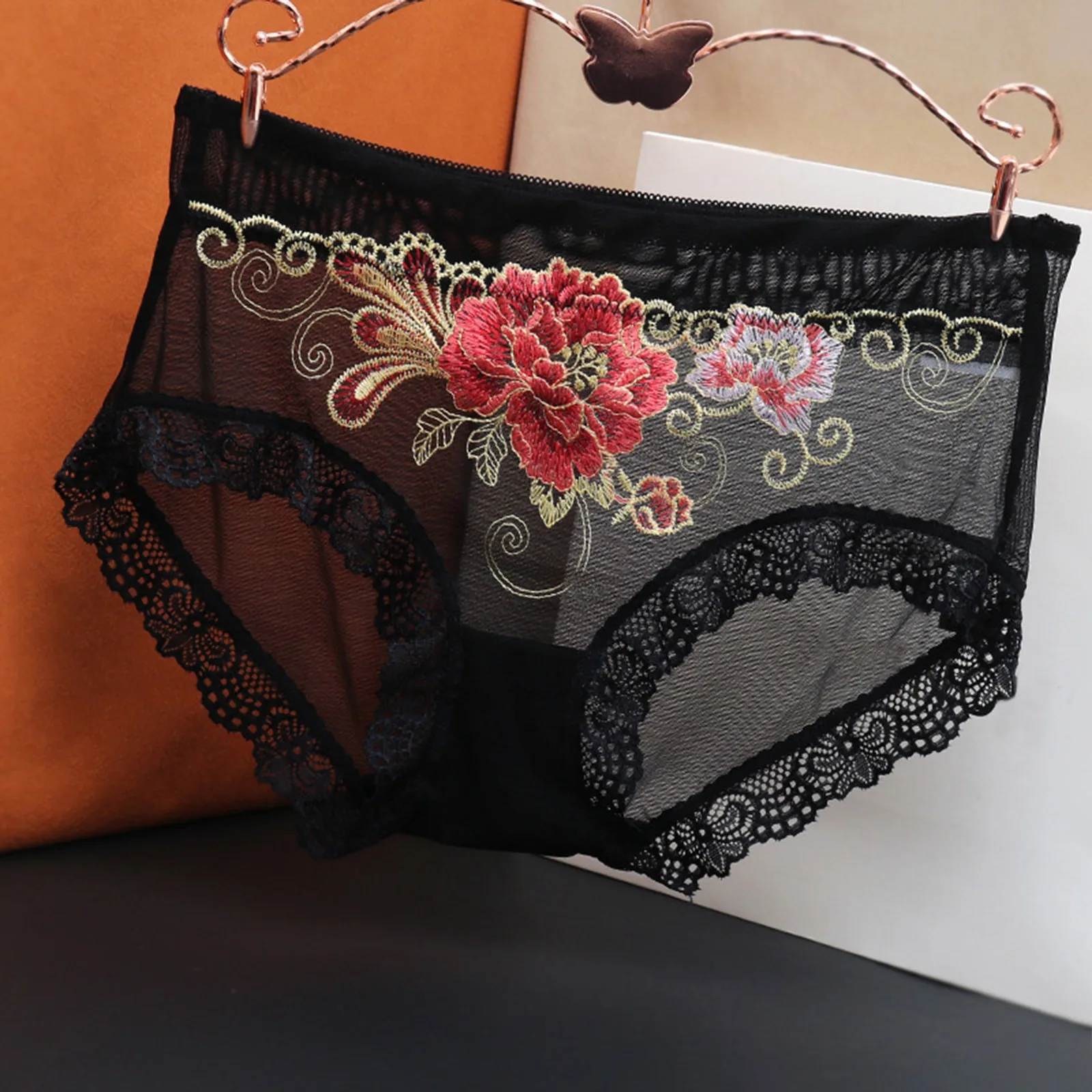Sexy Panties Women Lace Low-waist Briefs Female Breathable Embroidery Transparent Underwear Floral String Sensual Lingerie Woman
Sexy Panties Women Lace Low-waist Briefs Female Breathable Embroidery Transparent Underwear Floral String Sensual Lingerie Woman