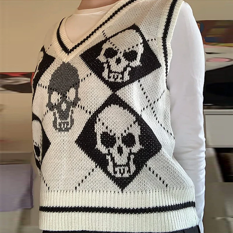 Skulls Graphic Sweater Vest Y2K Vintage Autumn Winter Women Knitted Sweater Tank Top Preppy Style Gothic Pullovers Jumper Female
Skulls Graphic Sweater Vest Y2K Vintage Autumn Winter Women Knitted Sweater Tank Top Preppy Style Gothic Pullovers Jumper Female