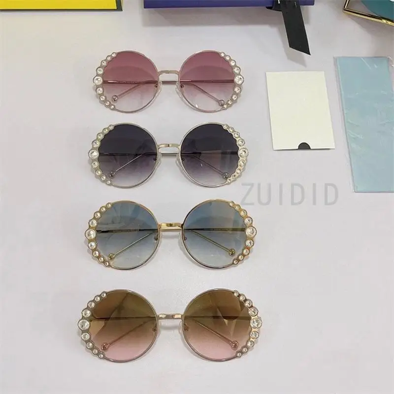 Diamond Oversized Round Frame Sunglasses Fashion Brand Design Sexy Women Retro Trendy Gradient Eyewear Crystal Shades 2021 New
Diamond Oversized Round Frame Sunglasses Fashion Brand Design Sexy Women Retro Trendy Gradient Eyewear Crystal Shades 2021 New
