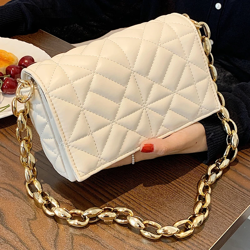 Soft Gold Metal Chain Pu Leather Armpit Retro Shoulder Small Square Bag Top Quality Luxury Brand Crossbody Bag For Woman 2021
Soft Gold Metal Chain Pu Leather Armpit Retro Shoulder Small Square Bag Top Quality Luxury Brand Crossbody Bag For Woman 2021