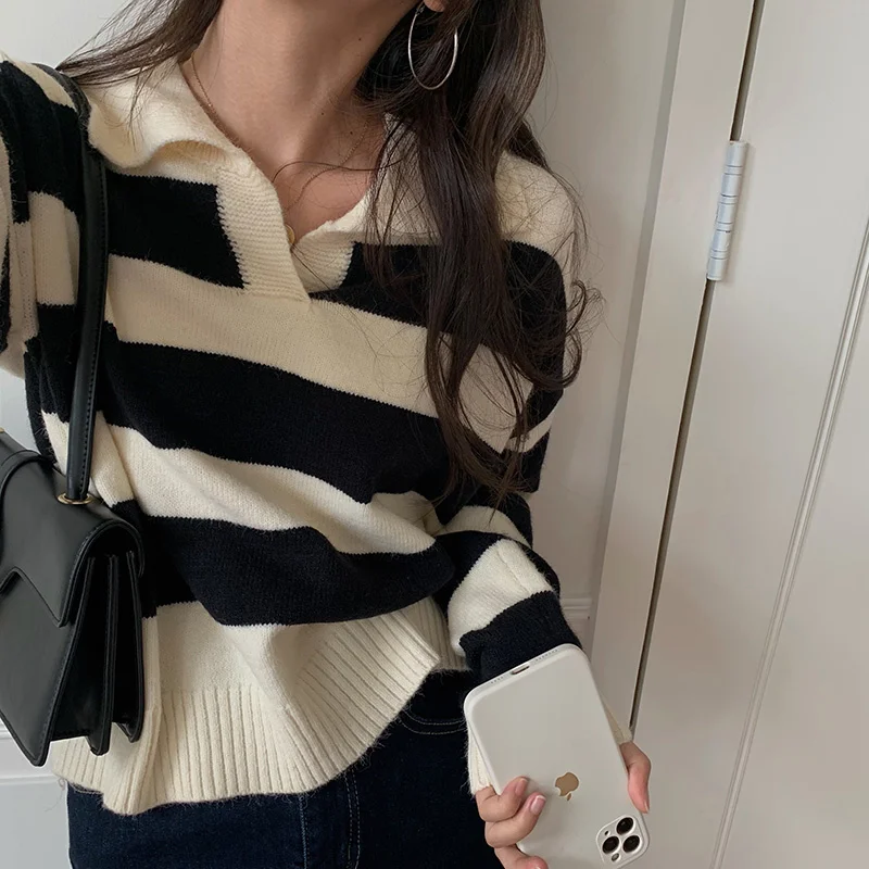 Casual Striped Sweater Women Slit Lapel Sweater Contrast Wide Stripe Pullover Knitted Top 201 Autumn And Winter
Casual Striped Sweater Women Slit Lapel Sweater Contrast Wide Stripe Pullover Knitted Top 201 Autumn And Winter