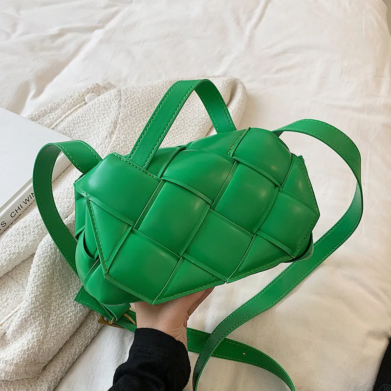 Woven Square Tote bag 2022 Fashion New High-quality PU Leather Women's Designer Handbag Luxury brand Shoulder Messenger Bag
Woven Square Tote bag 2022 Fashion New High-quality PU Leather Women's Designer Handbag Luxury brand Shoulder Messenger Bag