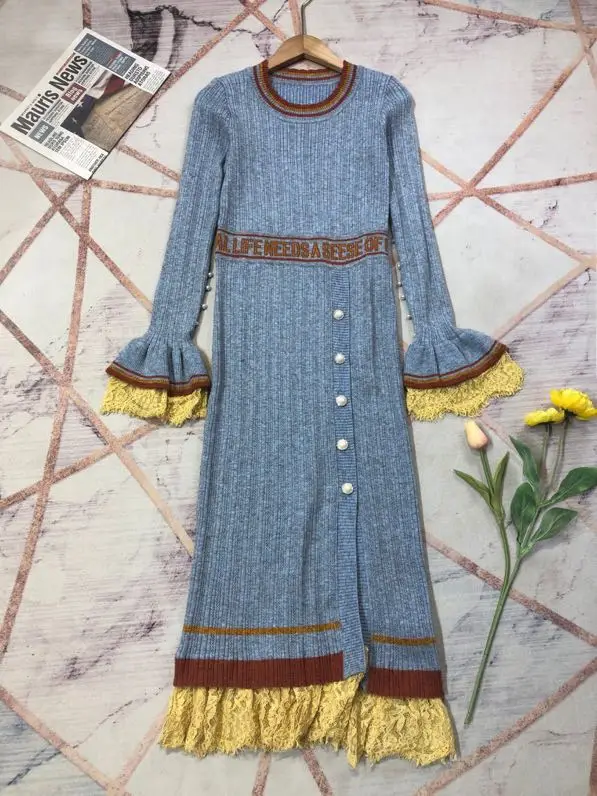 Light luxury high sense autumn and winter French style thin blue knitted chic long skirt
Light luxury high sense autumn and winter French style thin blue knitted chic long skirt