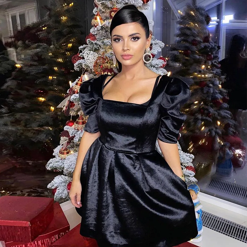 Autumn and Winter New Product Bubble Shoulder Square Neck Open Back Black Velvet Pleated Nightclub Style Short Skirt
Autumn and Winter New Product Bubble Shoulder Square Neck Open Back Black Velvet Pleated Nightclub Style Short Skirt