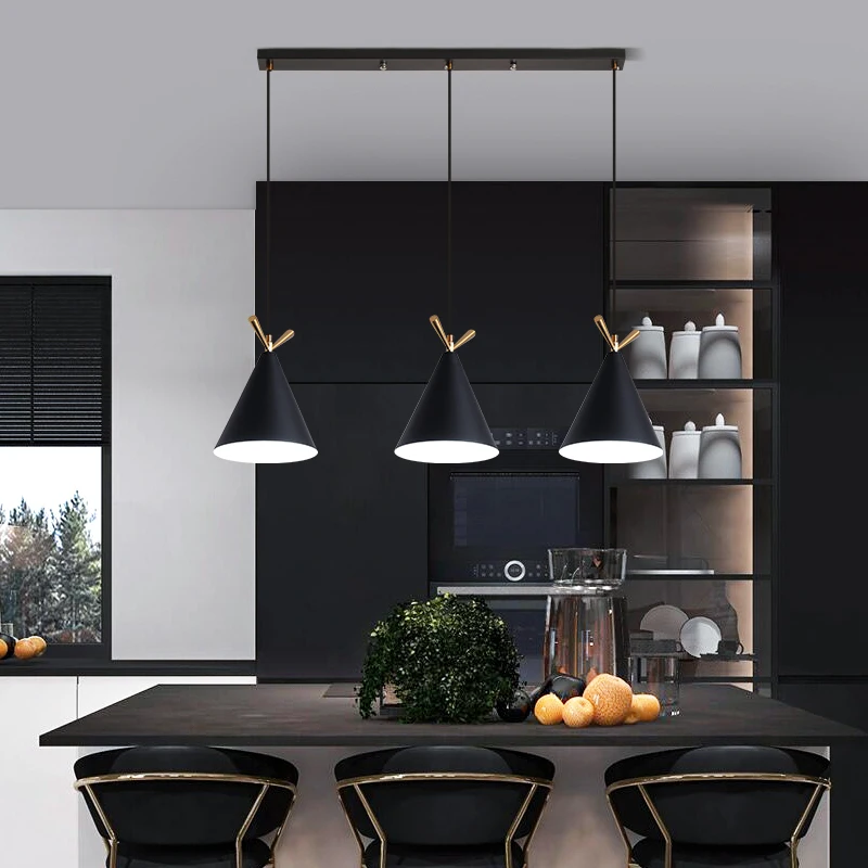 Modern ceiling chandelier Nordic simple chandelier above dining table kitchen guest room coffee shop interior lighting
Modern ceiling chandelier Nordic simple chandelier above dining table kitchen guest room coffee shop interior lighting