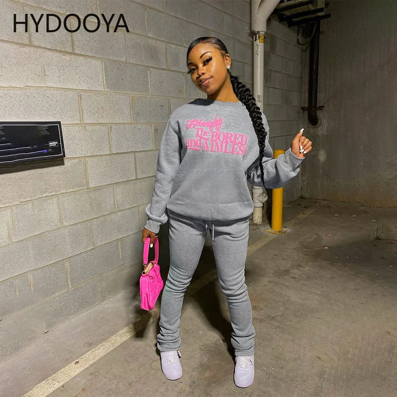 Women Letter Print Two Piece Sets Casual O-Neck Long Sleeve Sweatshirts and Jogging Stacked Pants Suits Loose Female Tracksuits
Women Letter Print Two Piece Sets Casual O-Neck Long Sleeve Sweatshirts and Jogging Stacked Pants Suits Loose Female Tracksuits
