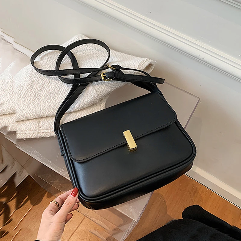 Solid Color Pu Leather Flap Shoulder Bags for Women 2021 Winter Simple Designer Handbags and Purses Luxury Female Crossbody Bag
Solid Color Pu Leather Flap Shoulder Bags for Women 2021 Winter Simple Designer Handbags and Purses Luxury Female Crossbody Bag