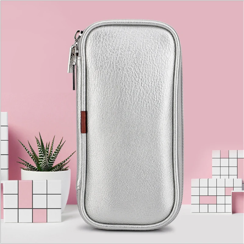1Pcs Silver PU Makeup Brushes Case Portable Brush Holder Organizer Cosmetic Beauty Brush Bag Makeup Tools Girl Gift
1Pcs Silver PU Makeup Brushes Case Portable Brush Holder Organizer Cosmetic Beauty Brush Bag Makeup Tools Girl Gift